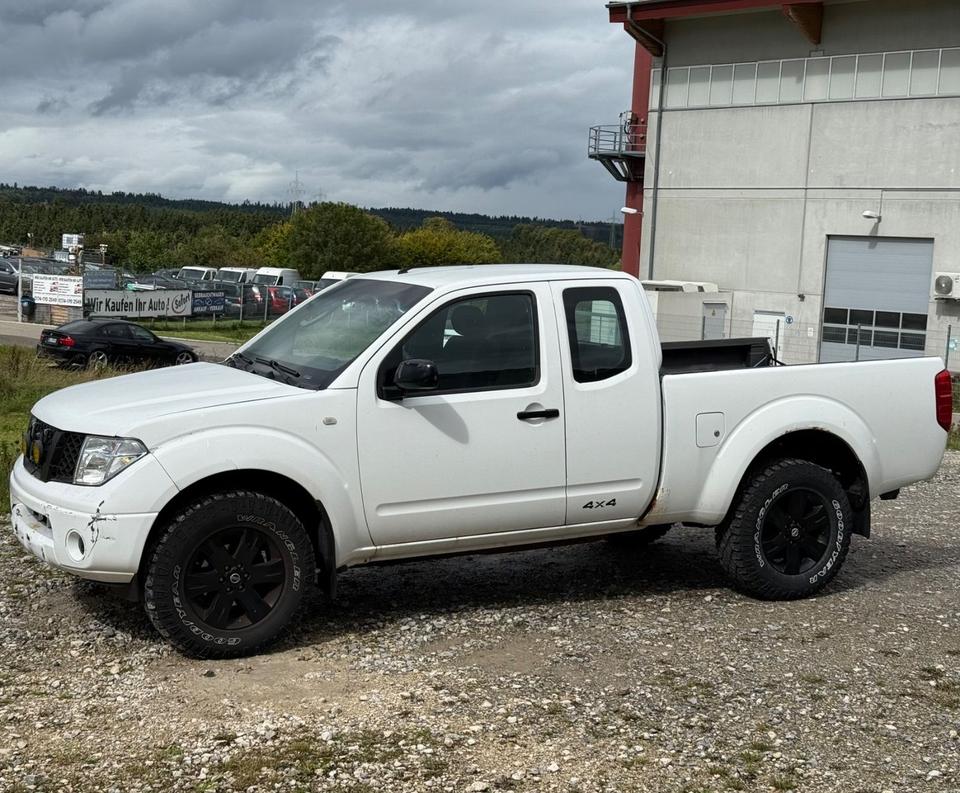 Nissan Navara Pick-Up KingCab 2.5 dCi 4x4 пробіг: 202000 рік: Februar 2006 Diesel потужність:174 PS коробка: Manuell ціна: 3250 - Фото 0