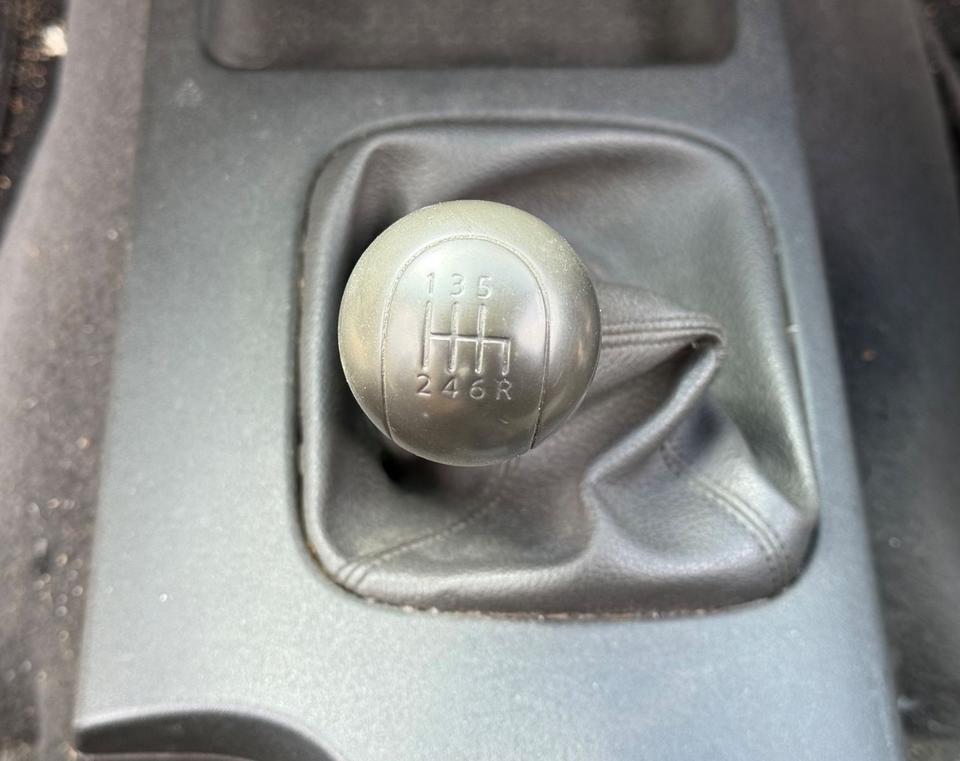 Nissan Navara Pick-Up KingCab 2.5 dCi 4x4 пробіг: 202000 рік: Februar 2006 Diesel потужність:174 PS коробка: Manuell ціна: 3250 - Фото 12