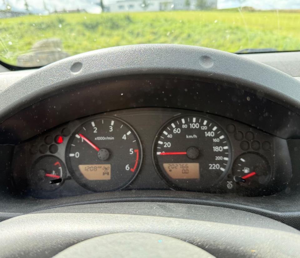 Nissan Navara Pick-Up KingCab 2.5 dCi 4x4 пробіг: 202000 рік: Februar 2006 Diesel потужність:174 PS коробка: Manuell ціна: 3250 - Фото 15