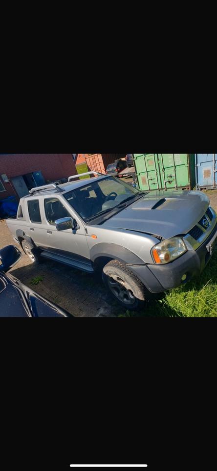 Nissan Navara 4x4 Double Cap 2.5 Diesel пробіг: 275000 рік: Juli 2003 Diesel потужність:133 PS коробка: Manuell ціна: 3750 - Фото 2