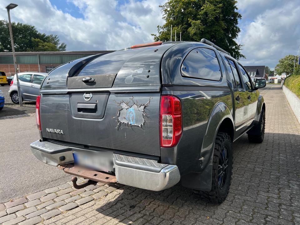 Nissan Navara 4x4 Automatik пробіг: 273803 рік: September 2012 Diesel потужність:231 PS коробка: Automatik ціна: 4800 - Фото 2