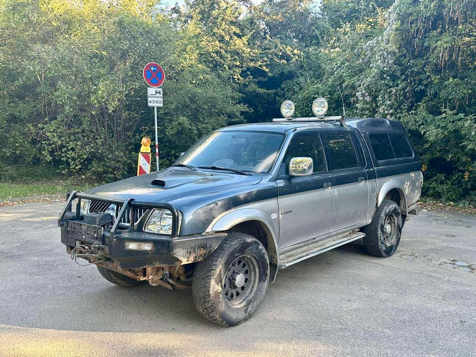 Mitsubishi L200  пробіг: 260000 рік: Mai 2005 Diesel потужність:116 PS коробка: Manuell ціна: 4799 - Фото 2