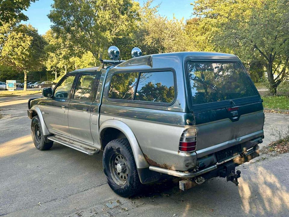 Mitsubishi L200  пробіг: 260000 рік: Mai 2005 Diesel потужність:116 PS коробка: Manuell ціна: 4799 - Фото 3