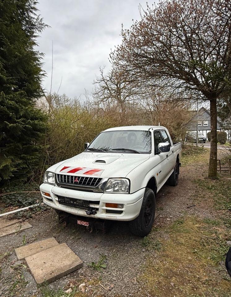 Mitsubishi L200 Pick пробіг: 177000 рік: Oktober 2001 Diesel коробка: Manuell ціна: 4000 - Фото 0