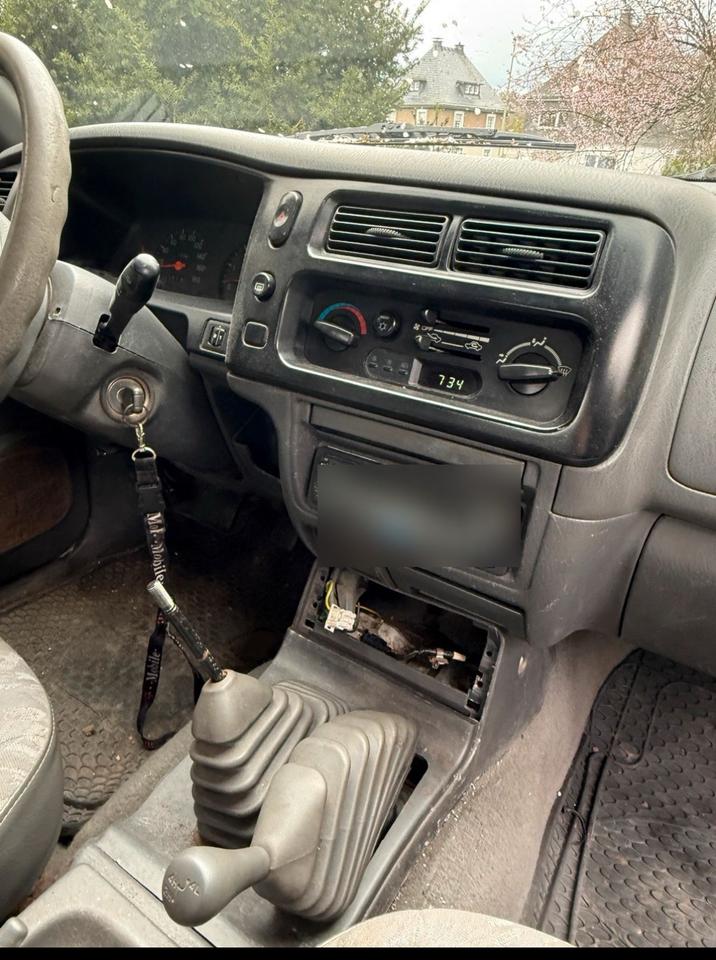 Mitsubishi L200 Pick пробіг: 177000 рік: Oktober 2001 Diesel коробка: Manuell ціна: 4000 - Фото 11