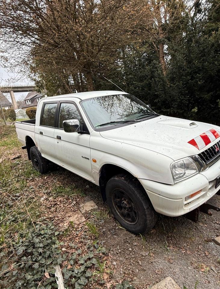 Mitsubishi L200 Pick пробіг: 177000 рік: Oktober 2001 Diesel коробка: Manuell ціна: 4000 - Фото 2