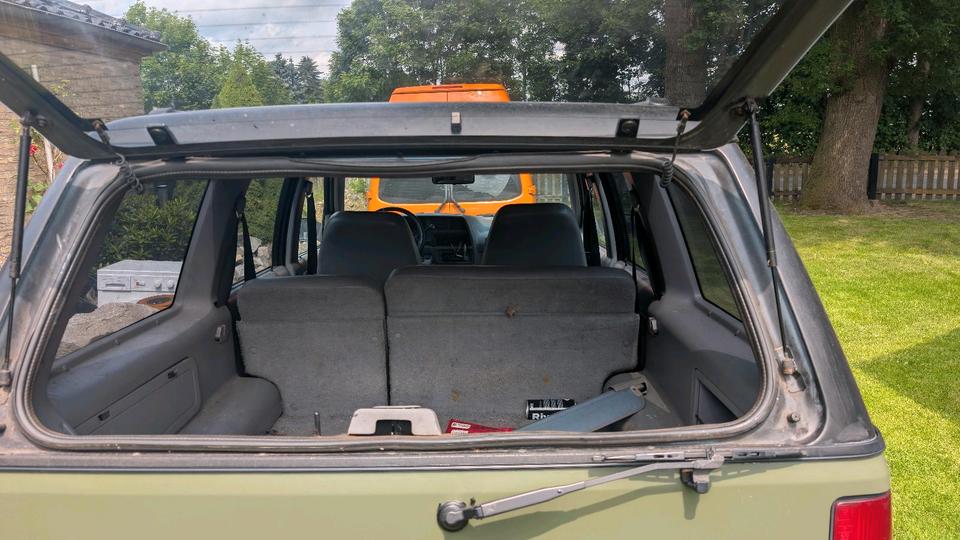 Ford Explorer U2  пробіг: 217000 рік: April 1993 Benzin потужність:160 PS SUV/Geländewagen ціна: 2500 - Фото 3