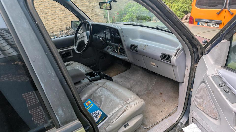 Ford Explorer U2  пробіг: 217000 рік: April 1993 Benzin потужність:160 PS SUV/Geländewagen ціна: 2500 - Фото 7