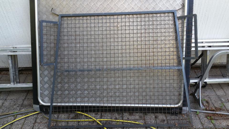 NISSAN PICK-UP D22 пробіг: 295993 рік: März 2003 Diesel потужність:133 PS коробка: Manuell ціна: 3500 Silber - Фото 2