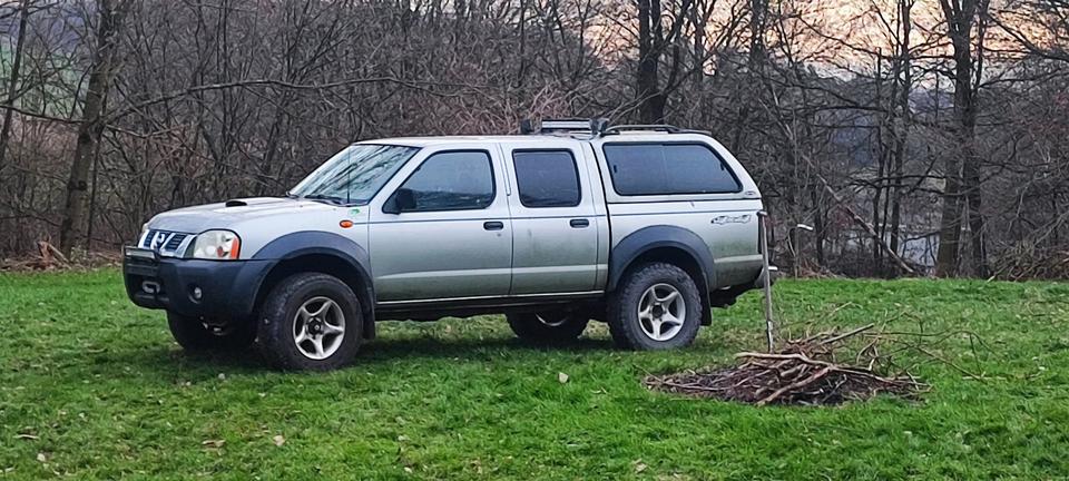 NISSAN PICK-UP D22 пробіг: 295993 рік: März 2003 Diesel потужність:133 PS коробка: Manuell ціна: 3500 Silber - Фото 5