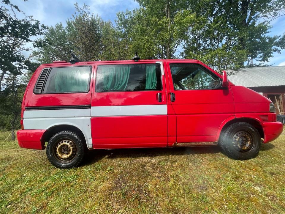 Volkswagen T4 Multivan пробіг: 383600 рік: Oktober 1998 Diesel потужність:102 PS коробка: Manuell ціна: 3300 - Фото 0