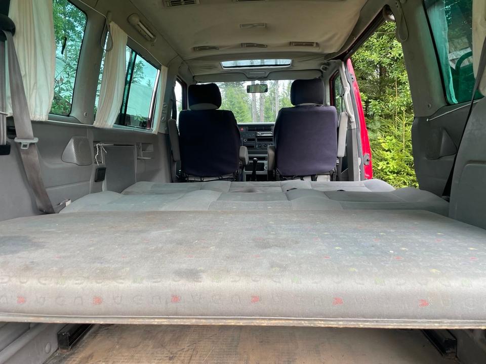 Volkswagen T4 Multivan пробіг: 383600 рік: Oktober 1998 Diesel потужність:102 PS коробка: Manuell ціна: 3300 - Фото 5