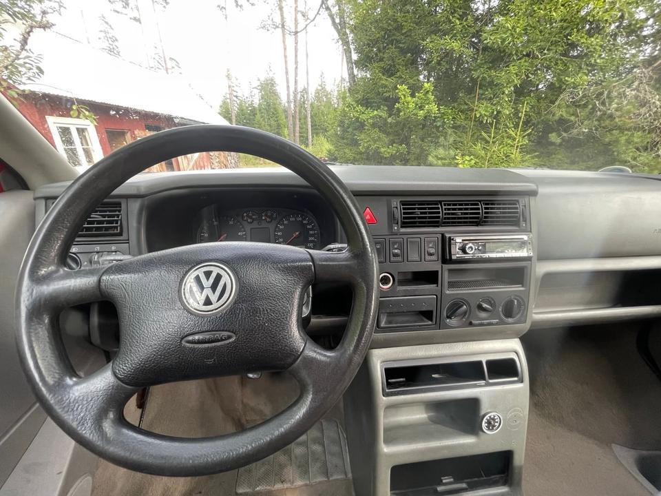 VW T4 Multivan пробіг: 383600 рік: Oktober 1998 Diesel потужність:102 PS коробка: Manuell ціна: 3300 - Фото 2