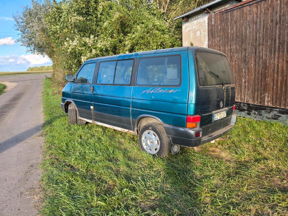 T4 Multivan Allstar пробіг: 483153 рік: Juli 1996 Diesel потужність:78 PS коробка: Manuell ціна: 2500 - Фото 1
