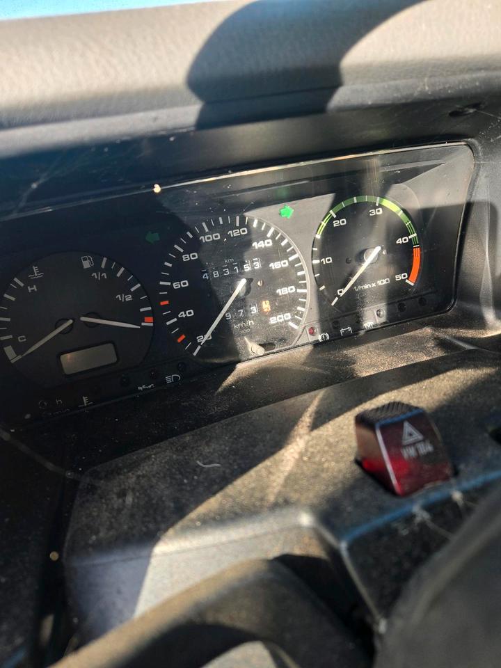 T4 Multivan Allstar пробіг: 483153 рік: Juli 1996 Diesel потужність:78 PS коробка: Manuell ціна: 2500 - Фото 4