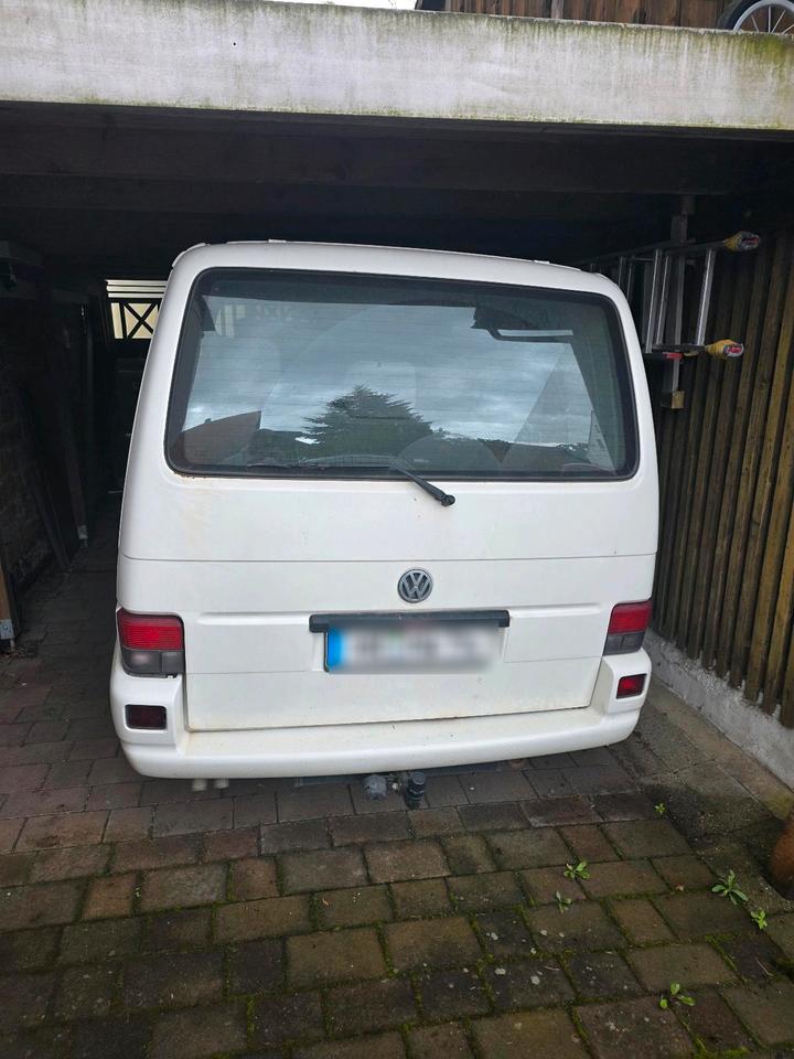 Vw T4 Multivan пробіг: 440000 рік: November 1995 Diesel потужність:102 PS коробка: Manuell ціна: 3500 - Фото 1