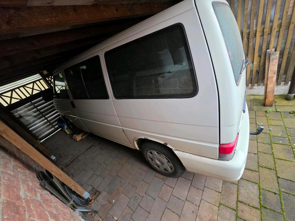 Vw T4 Multivan пробіг: 440000 рік: November 1995 Diesel потужність:102 PS коробка: Manuell ціна: 3500 - Фото 2