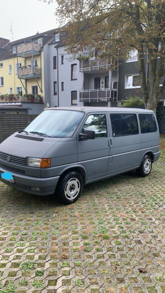 T4 multivan 2.5 пробіг: 280276 рік: September 1995 Diesel потужність:116 PS коробка: Automatik ціна: 2000 - Фото 0