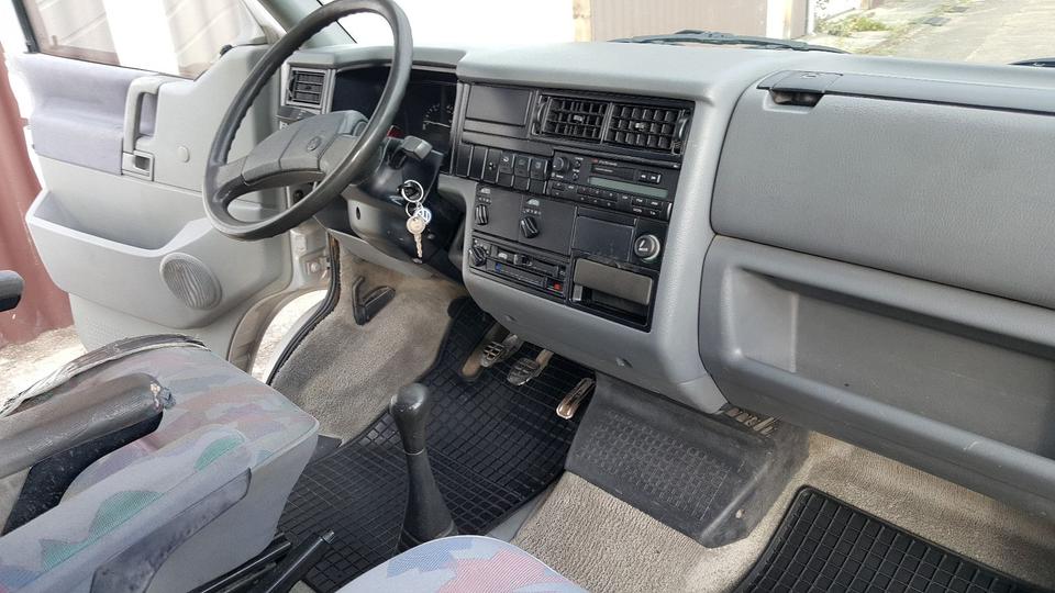 Volkswagen T4 Multivan  пробіг: 437000 рік: September 1994 Diesel потужність:77 PS коробка: Manuell ціна: 2350 - Фото 10