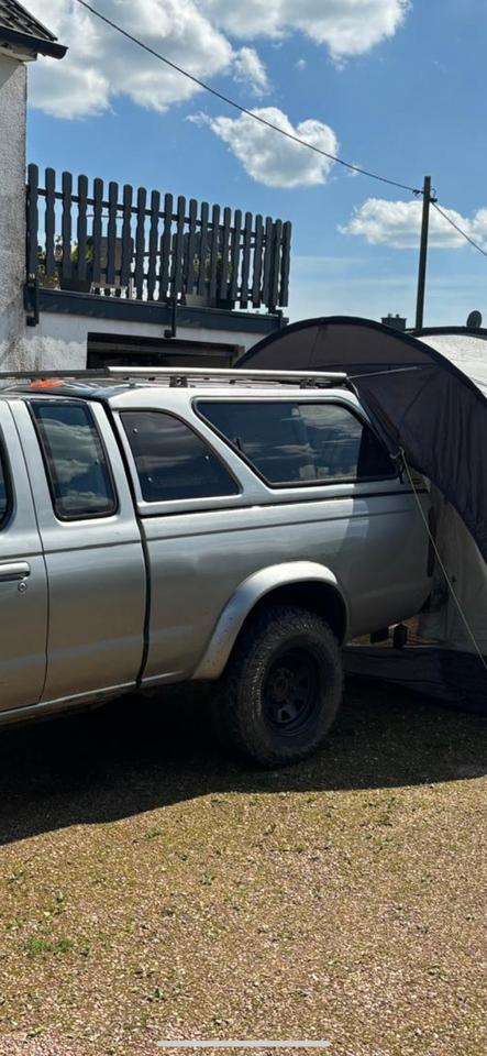 Nissan pick up  mit Hardtop 4x4  d22 пробіг: 298000 рік: Januar 2002 Diesel потужність:103 PS коробка: Manuell ціна: 4200 Silber - Фото 17