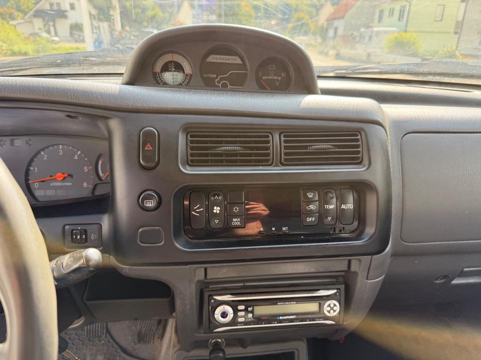 Mitsubishi L200  пробіг: 269000 рік: November 2004 Diesel потужність:133 PS коробка: Manuell ціна: 5300 - Фото 11