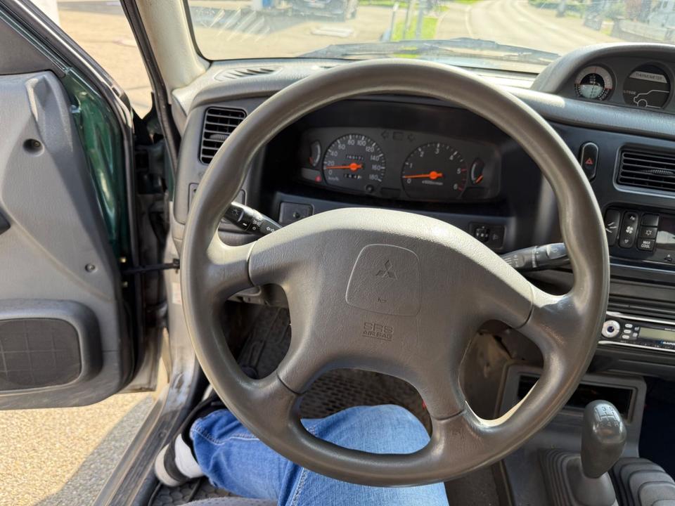 Mitsubishi L200  пробіг: 269000 рік: November 2004 Diesel потужність:133 PS коробка: Manuell ціна: 5300 - Фото 13