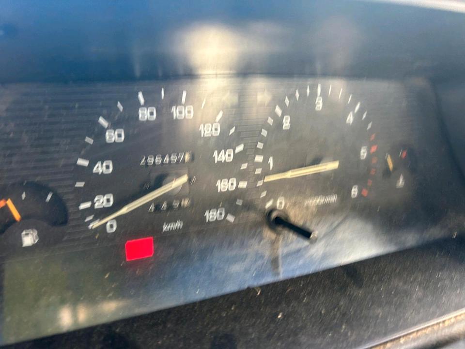 Mitsubishi L200 4x4.1993 2.5 TD пробіг: 298000 рік: Januar 1993 Diesel потужність:87 PS коробка: Manuell ціна: 3800 - Фото 4