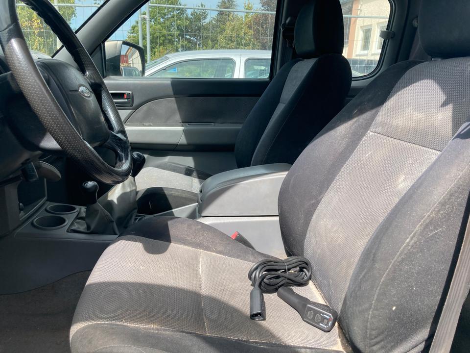 Ford Ranger Pick Up 2.5 mit 143PS Warn Winch Offroadreifen 4x4 пробіг: 183881 рік: Oktober 2008 потужність:143 PS SUV/Geländewagen ціна: 4300 - Фото 7