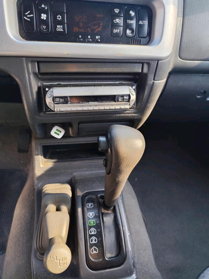 MITSUBISHI L200 DOUBLE CAB 2.5 TD AUTOMATIK пробіг: 384000 рік: Januar 2005 Diesel потужність:133 PS коробка: Automatik ціна: 5000 - Фото 11