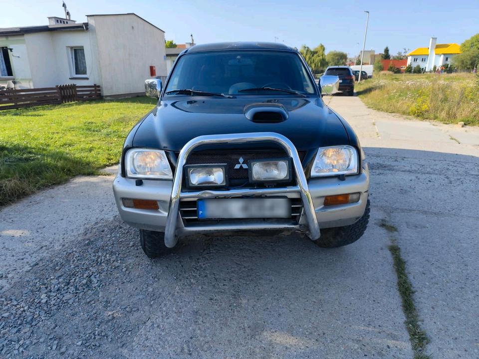 MITSUBISHI L200 DOUBLE CAB 2.5 TD AUTOMATIK пробіг: 384000 рік: Januar 2005 Diesel потужність:133 PS коробка: Automatik ціна: 5000 - Фото 2