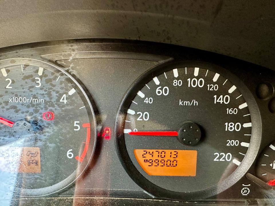 Nissan Navara Pickup King Cab SE 4X4 пробіг: 247013 рік: März 2008 Diesel потужність:171 PS коробка: Manuell ціна: 5500 - Фото 8