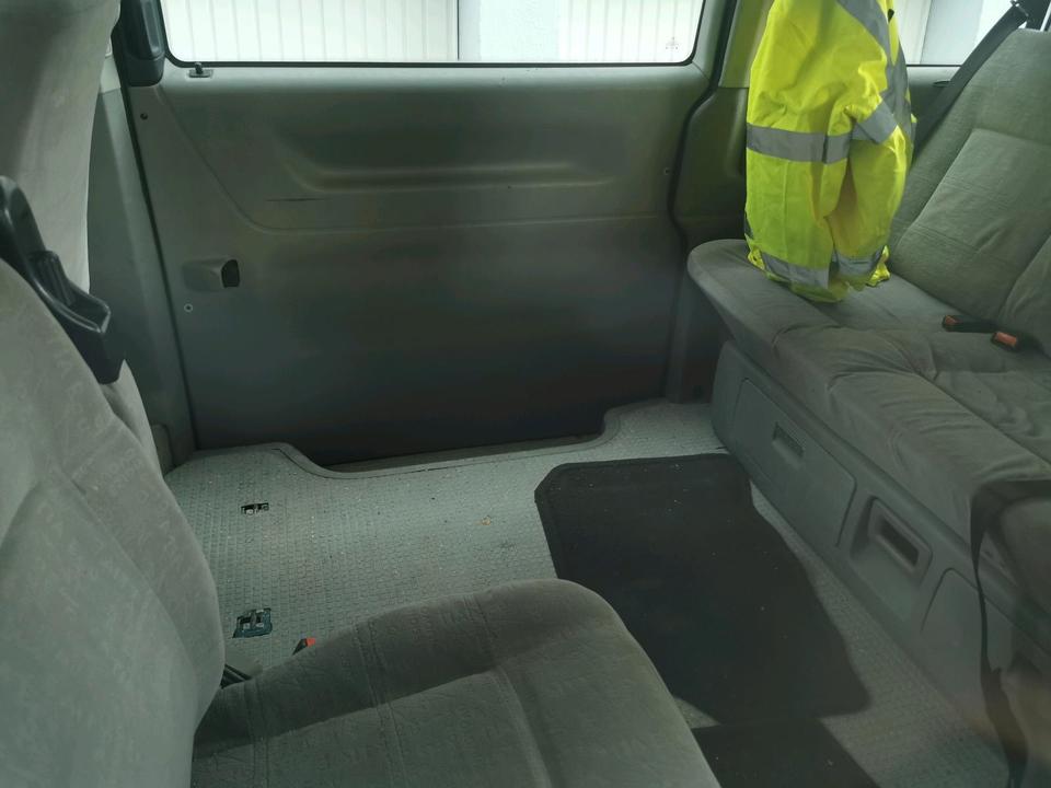 VW T4 Multivan 2.5tdi ACV пробіг: 460000 рік: April 1996 Diesel потужність:102 PS коробка: Manuell ціна: 2800 - Фото 6