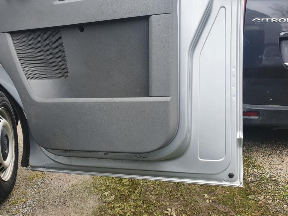 VW T5 4Motion  пробіг: 278000 рік: Dezember 2006 Diesel потужність:130 PS коробка: Manuell ціна: 2400 - Фото 11