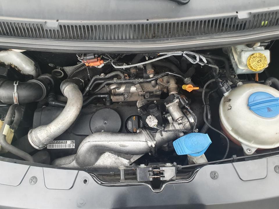 VW T5 4Motion  пробіг: 278000 рік: Dezember 2006 Diesel потужність:130 PS коробка: Manuell ціна: 2400 - Фото 14