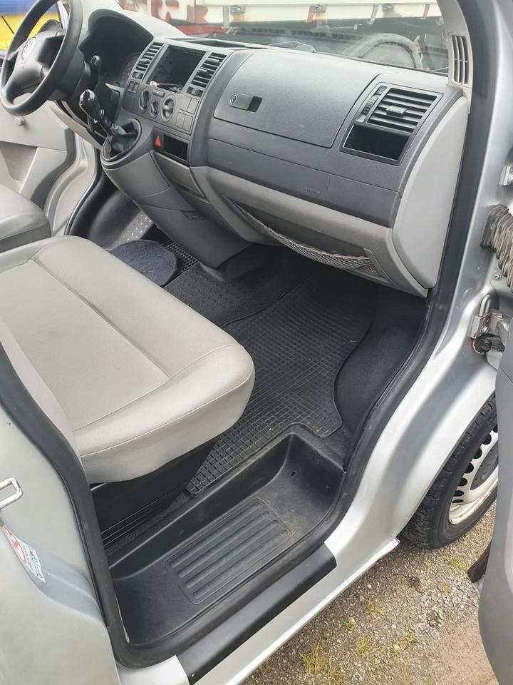 VW T5 4Motion  пробіг: 278000 рік: Dezember 2006 Diesel потужність:130 PS коробка: Manuell ціна: 2400 - Фото 17