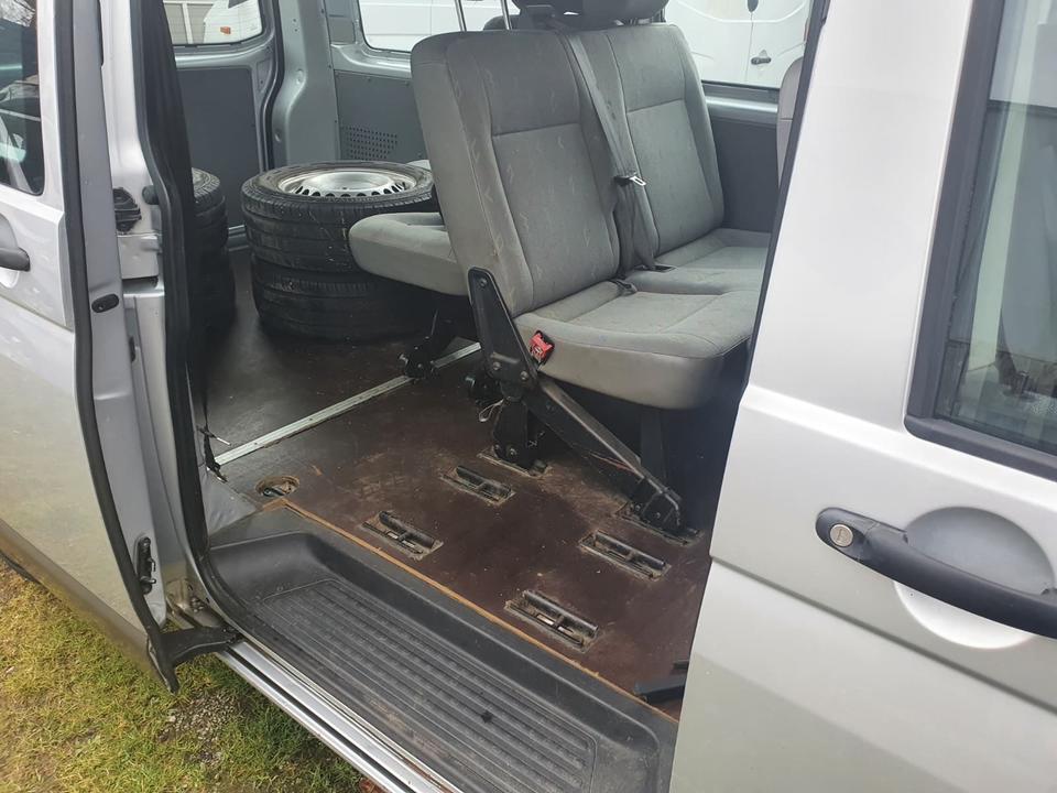 VW T5 4Motion  пробіг: 278000 рік: Dezember 2006 Diesel потужність:130 PS коробка: Manuell ціна: 2400 - Фото 6