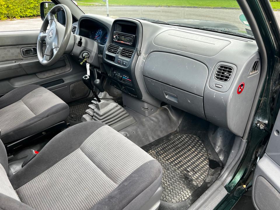 Nissan NP300 King Cab  4x4 4WD Navara Pick-UP Einwandfrei пробіг: 223000 Unbeschädigtes Fahrzeug рік: März 2009 Diesel потужність:132 PS коробка: Manuell ціна: 4750 - Фото 6