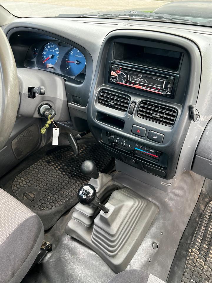 Nissan NP300 King Cab  4x4 4WD Navara Pick-UP Einwandfrei пробіг: 223000 Unbeschädigtes Fahrzeug рік: März 2009 Diesel потужність:132 PS коробка: Manuell ціна: 4750 - Фото 7