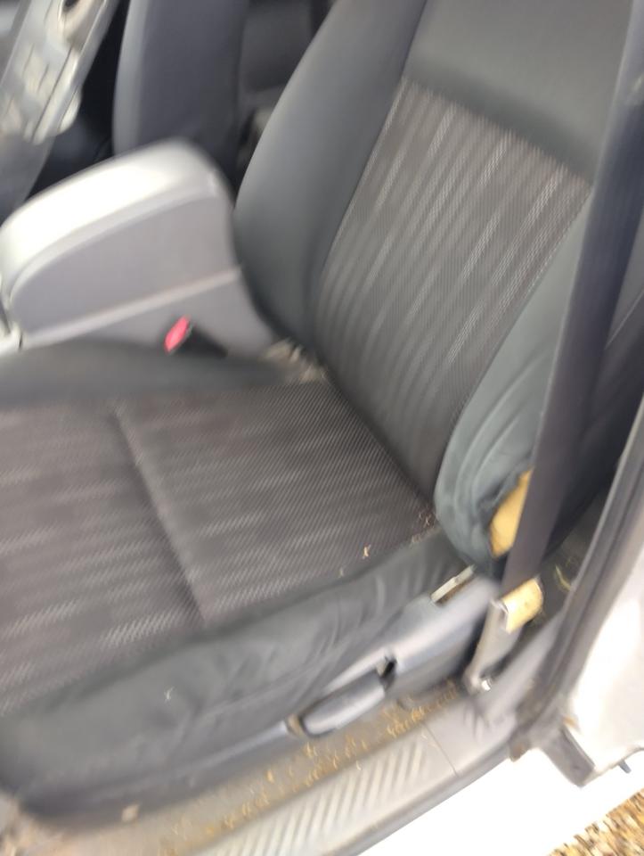 Ford Ranger 4x4 пробіг: 237000 рік: Februar 2011 Diesel потужність:143 PS коробка: Manuell ціна: 3200 - Фото 4