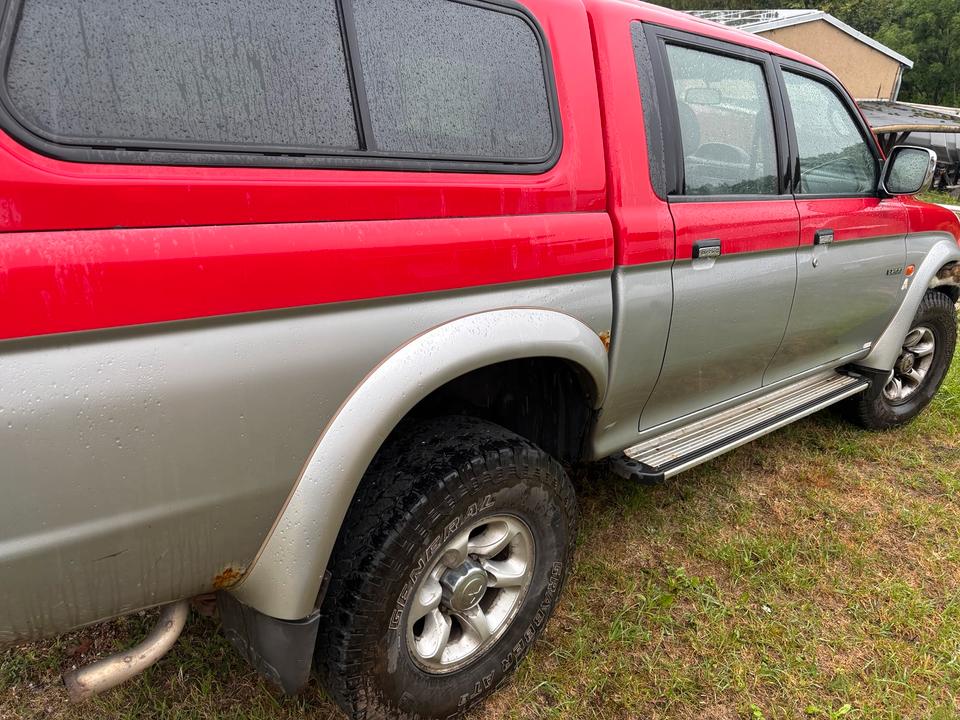 Mitsubishi L200 2.5 Diesel пробіг: 292000 рік: Juli 2000 Diesel потужність:105 PS коробка: Manuell ціна: 5500 - Фото 10