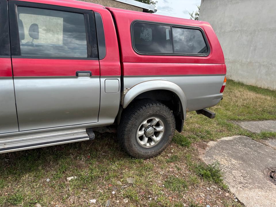 Mitsubishi L200 2.5 Diesel пробіг: 292000 рік: Juli 2000 Diesel потужність:105 PS коробка: Manuell ціна: 5500 - Фото 16