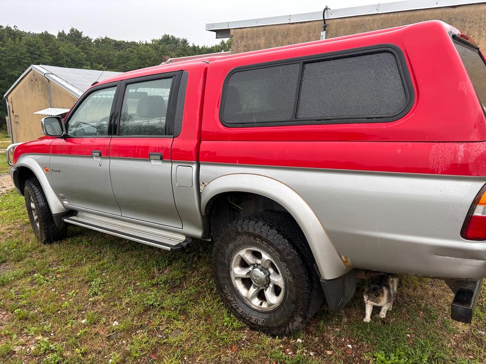 Mitsubishi L200 2.5 Diesel пробіг: 292000 рік: Juli 2000 Diesel потужність:105 PS коробка: Manuell ціна: 5500 - Фото 3