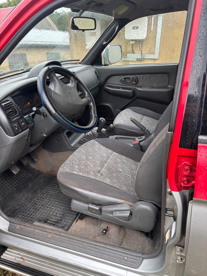 Mitsubishi L200 2.5 Diesel пробіг: 292000 рік: Juli 2000 Diesel потужність:105 PS коробка: Manuell ціна: 5500 - Фото 4