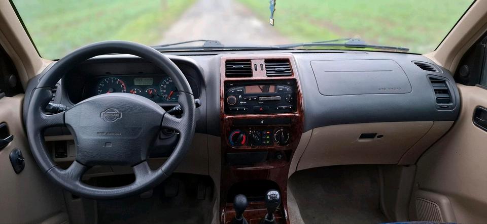 Nissan Terrano II R20 2.4 Benzin 4x4 пробіг: 130000 рік: Juni 2000 Benzin потужність:116 PS коробка: Manuell ціна: 3650 - Фото 11