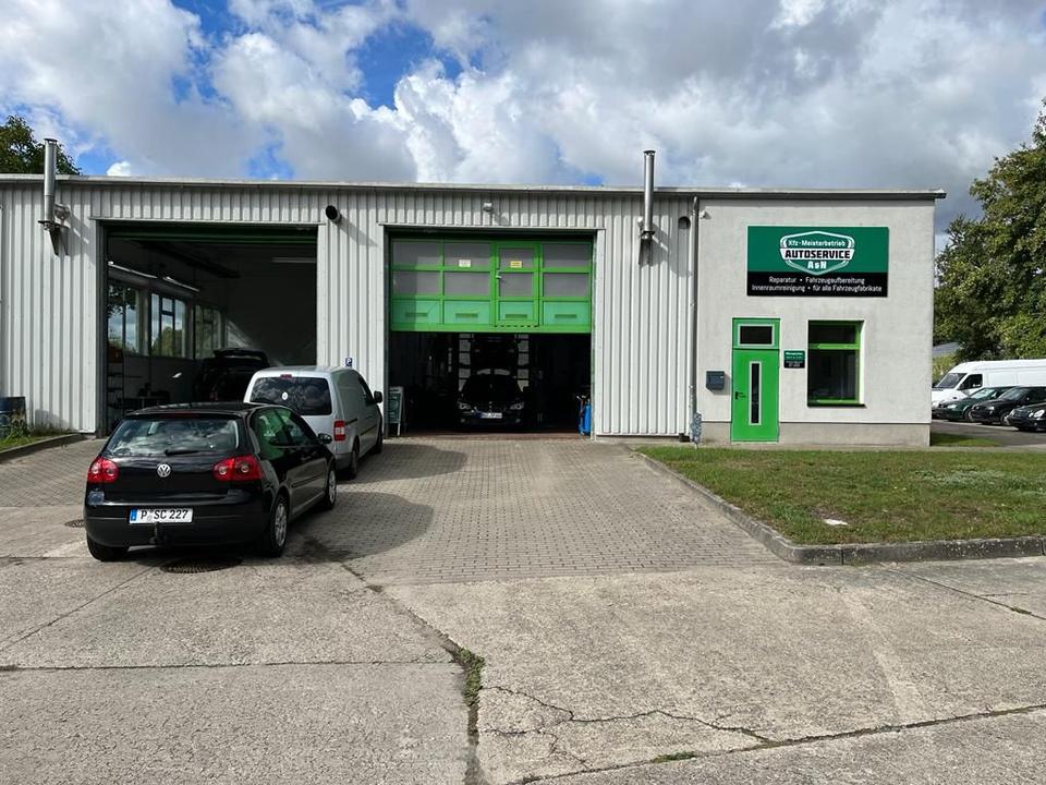 Nissan NP 300 Navara NP300 Pick-up King Cab 4X4 пробіг: 220159 рік: März 2011 Diesel потужність:133 PS коробка: Manuell ціна: 3999 - Фото 10