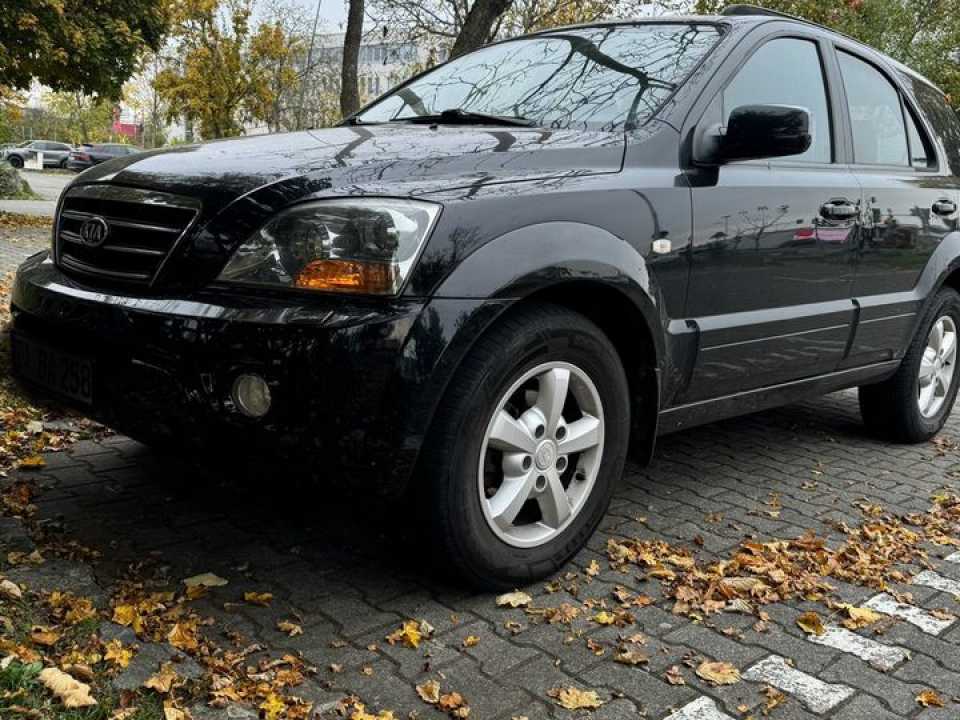 Kia Sorento пробіг: 290000 рік: Oktober 2006 Diesel потужність:170 PS коробка: Automatik ціна: 2800