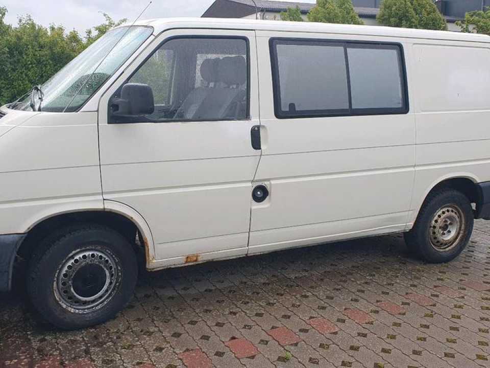 T4 Transporter AHK LKW 1.9 ABL Diesel Multivan Unbeschädigtes Fahrzeug рік: Januar 2025 Diesel потужність:68 PS коробка: Manuell ціна: 3995