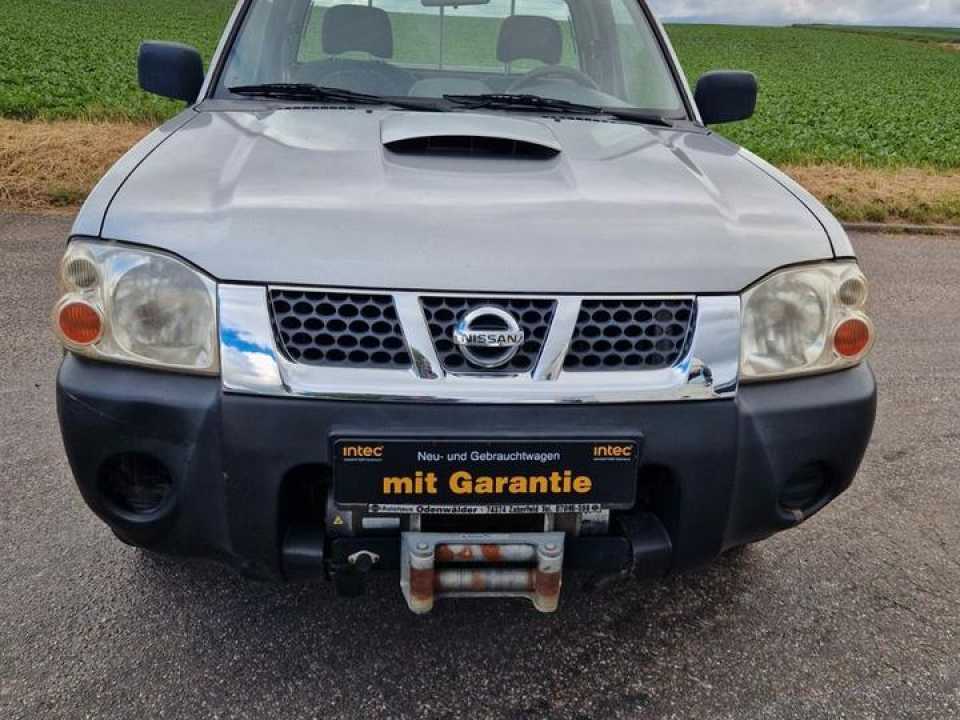 Nissan Pickup King Cab Profi 4X4 пробіг: 121000 рік: August 2004 Diesel потужність:133 PS коробка: Manuell ціна: 4760