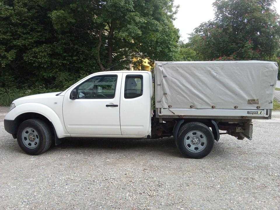 Nissan Navara 4x4 2.5 TDI Dreiseitenkipper пробіг: 205370 рік: Dezember 2007 Diesel потужність:171 PS коробка: Manuell ціна: 5500