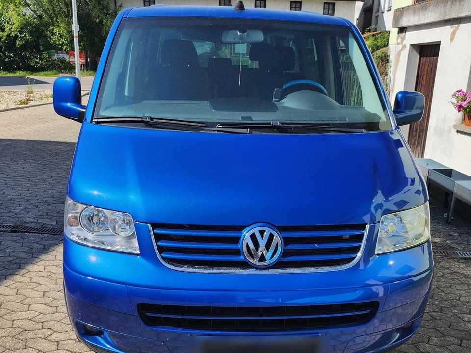 Volkswagen T5 Multivan 2,5 TDI пробіг: 336840 рік: November 2004 Diesel потужність:131 PS коробка: Manuell ціна: 3000